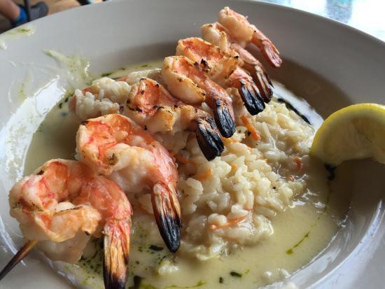 Snappers Oceanfront Restaurant & Bar